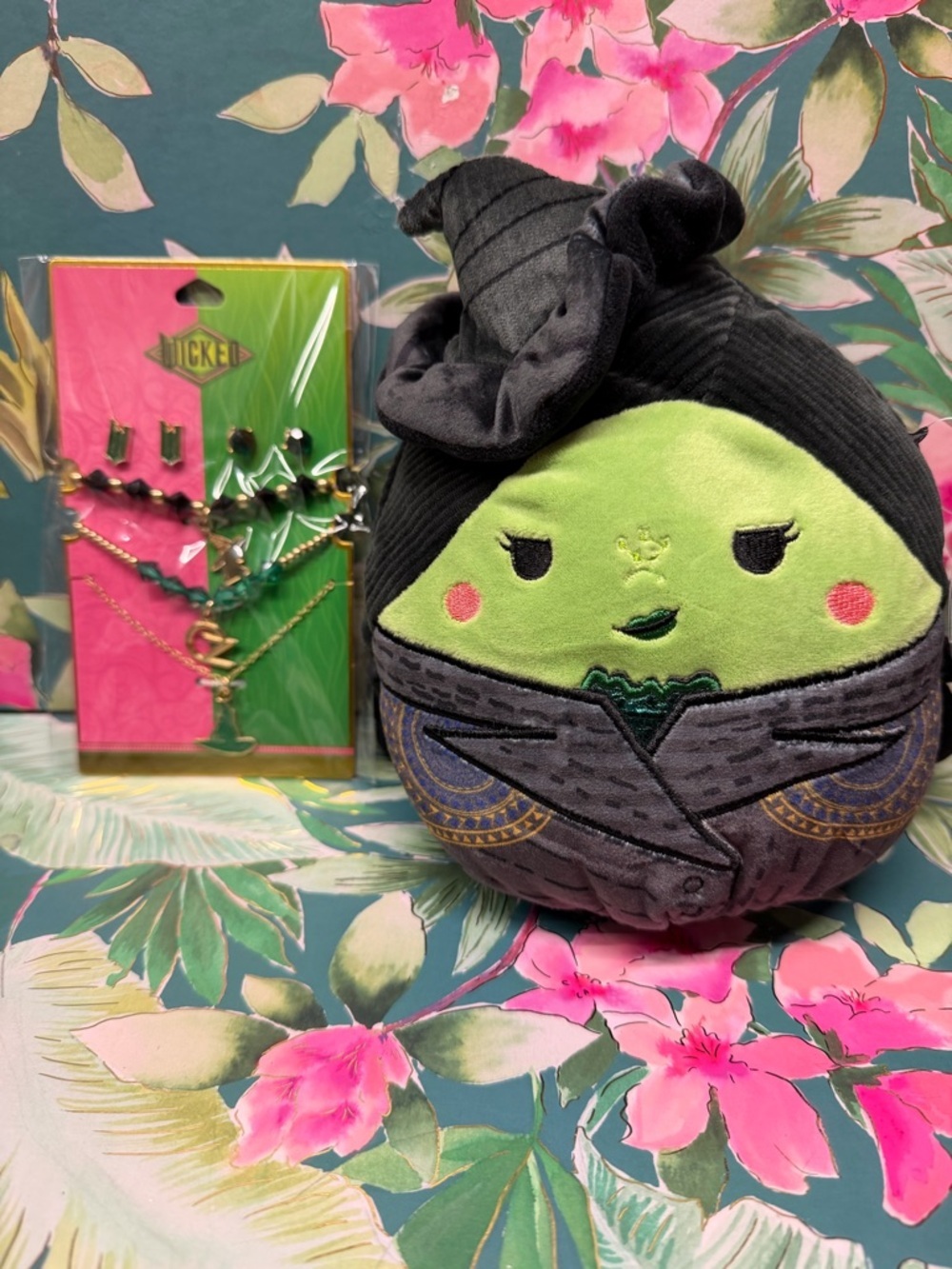 Wicked Elphaba set - Jewelry and Squishmallow nwt - Picture 1 of 6